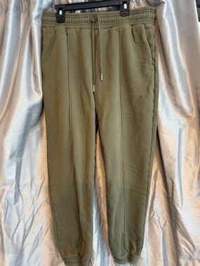 Ninety Percent Olive Green Jogger Sweatpants size Medium